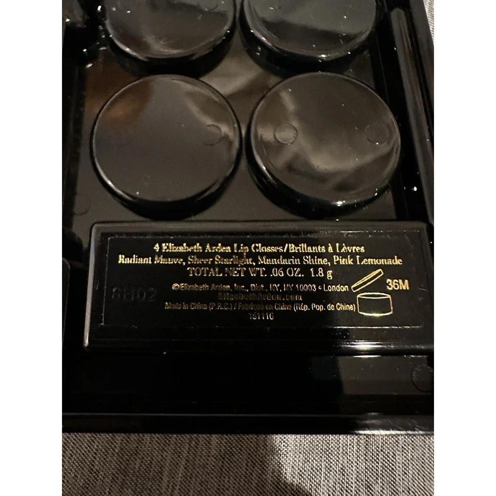 Elizabeth Arden Lipstick - 4 shades/brush - Lip Gloss Quad Palatte